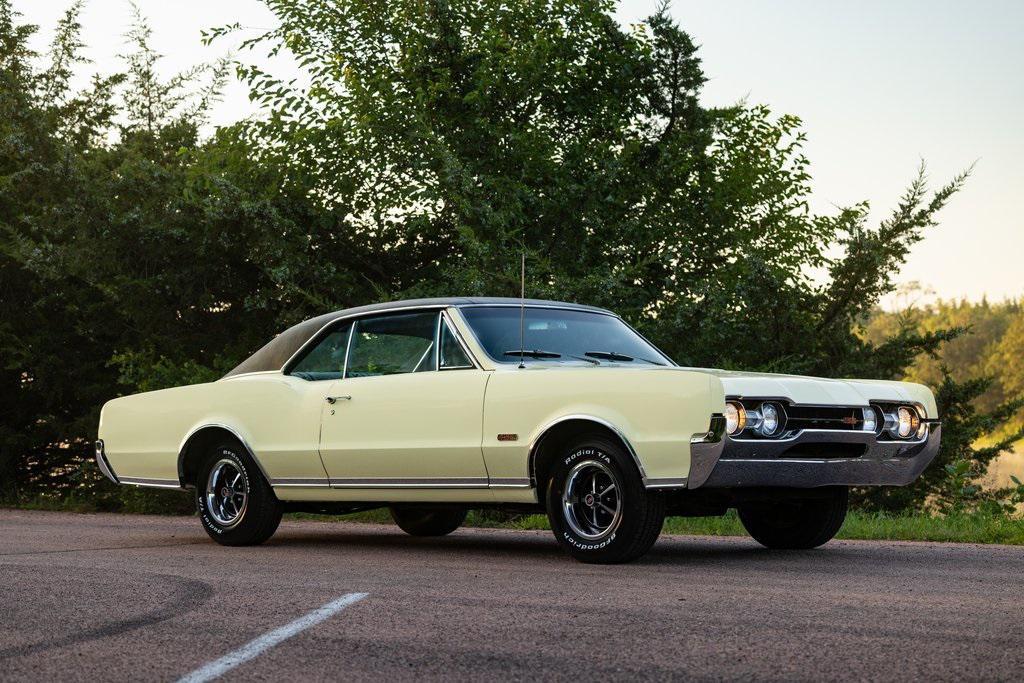 used 1967 Oldsmobile 442 car, priced at $38,500