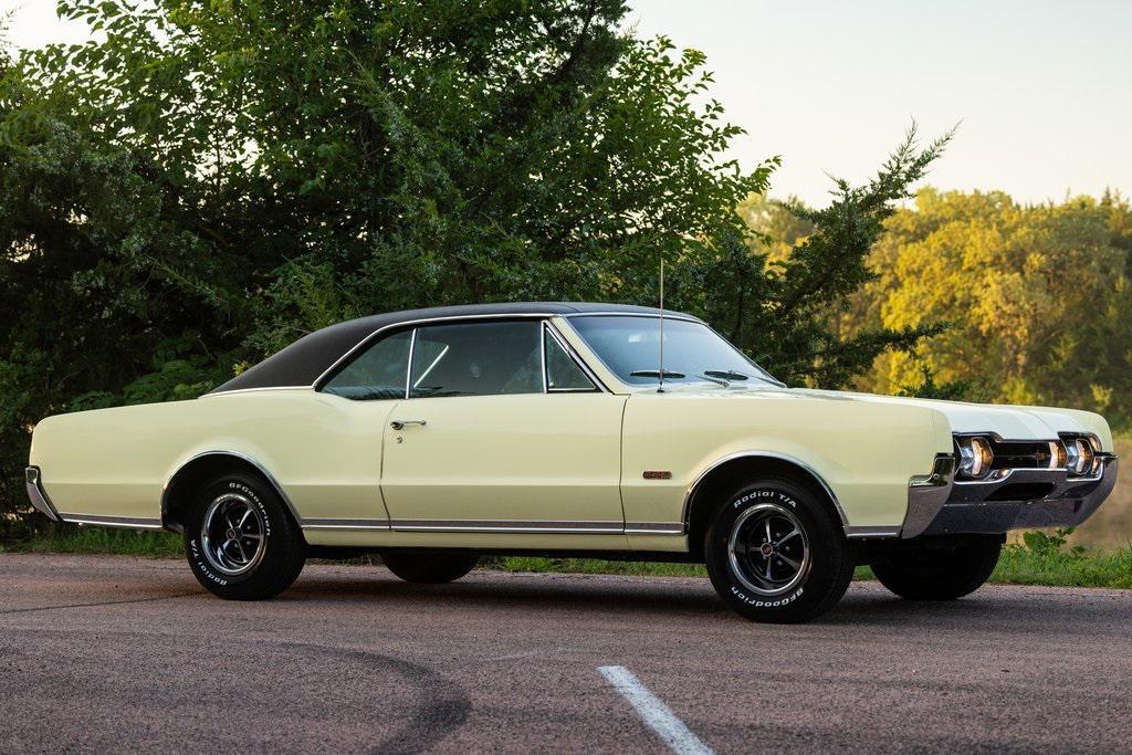 used 1967 Oldsmobile 442 car, priced at $38,500