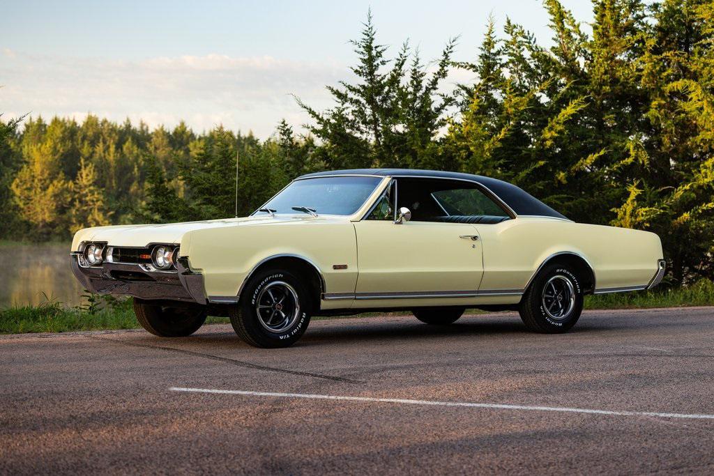 used 1967 Oldsmobile 442 car, priced at $38,500