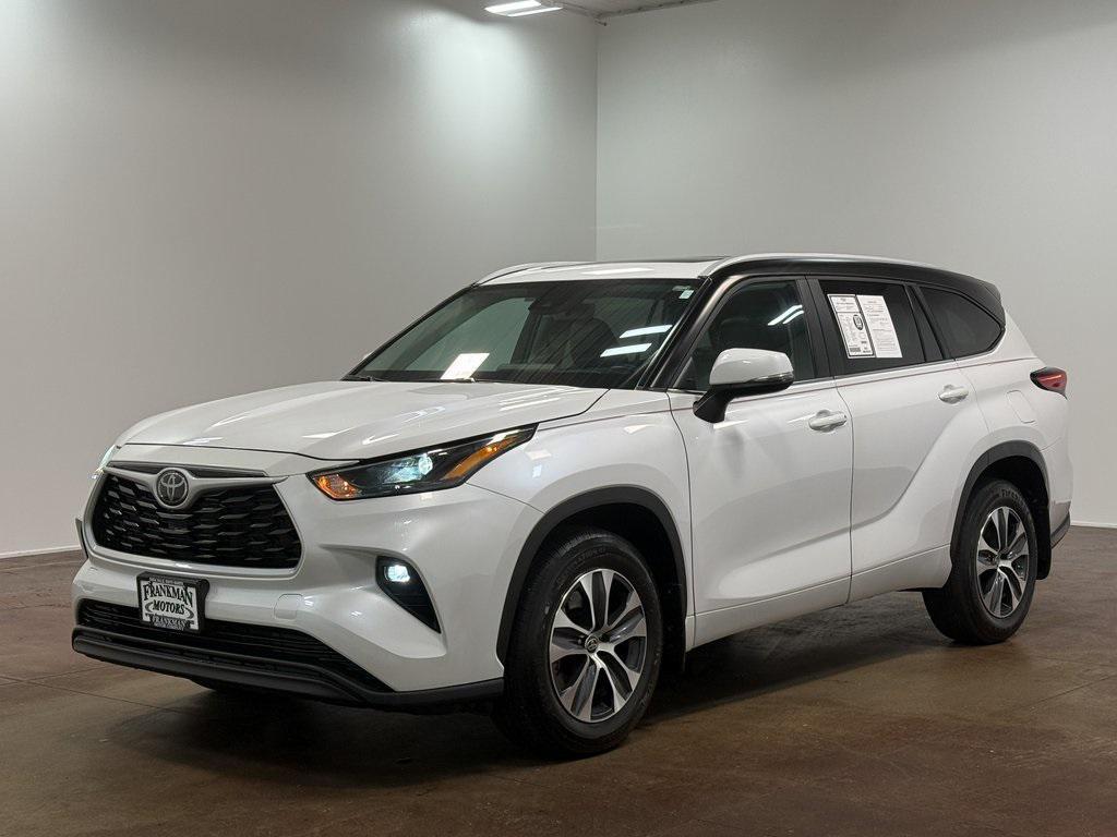 used 2023 Toyota Highlander car, priced at $36,701