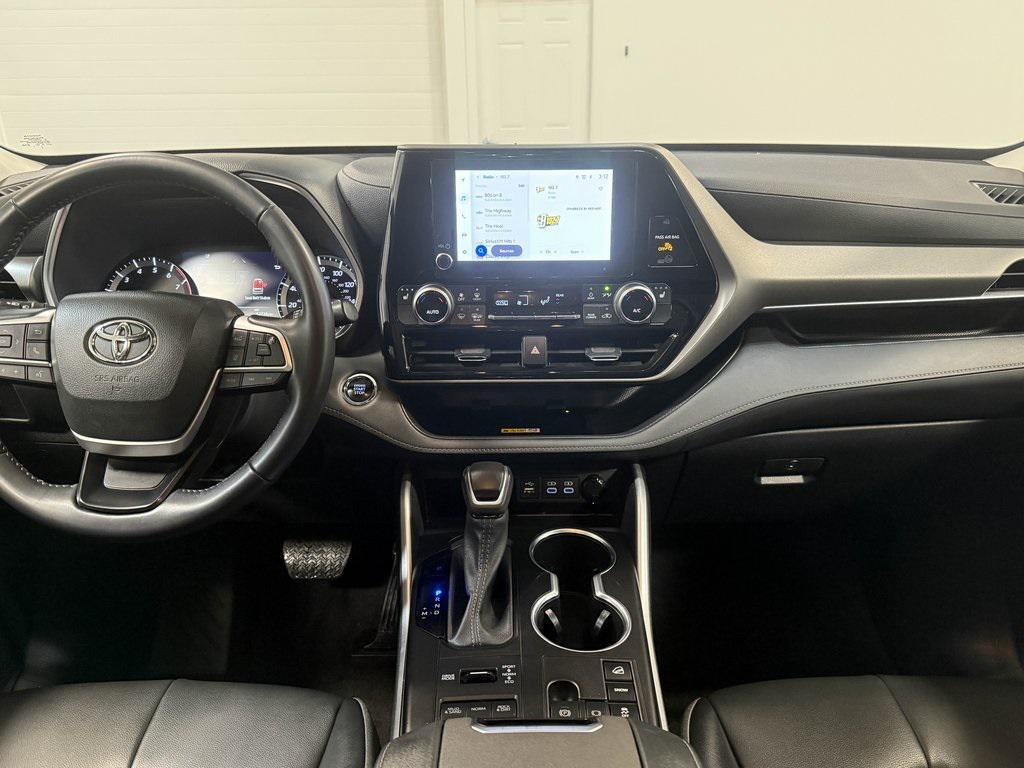 used 2023 Toyota Highlander car, priced at $36,701