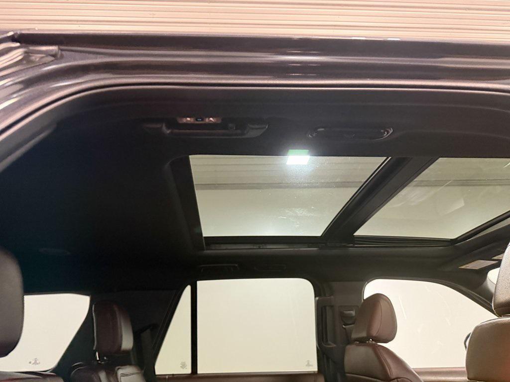 used 2023 Ford Expedition car, priced at $43,435
