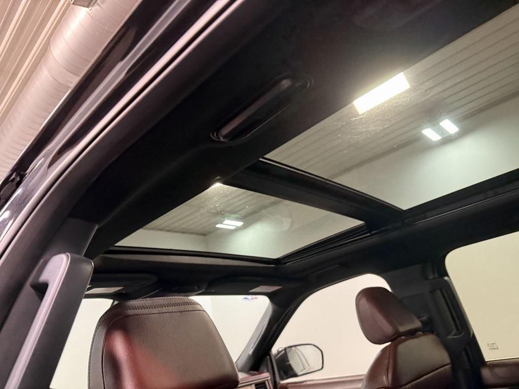 used 2023 Ford Expedition car, priced at $43,435