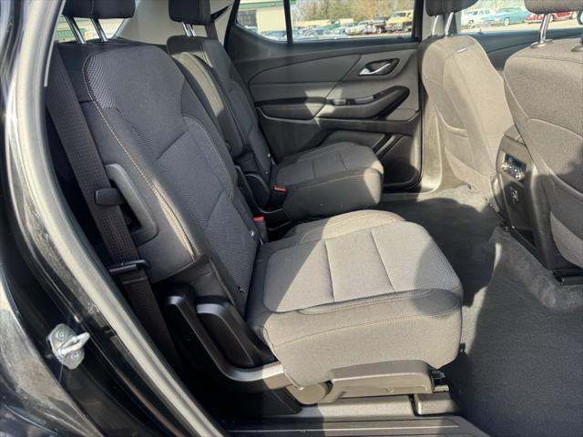 used 2022 Chevrolet Traverse car, priced at $28,326