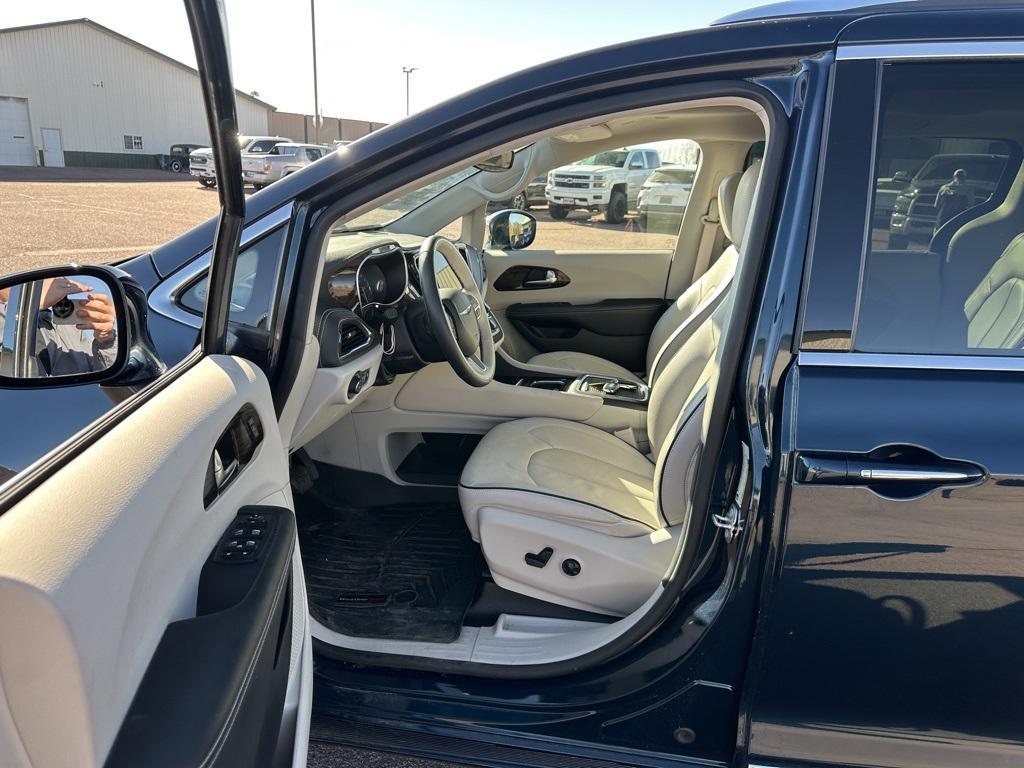 used 2021 Chrysler Pacifica car, priced at $36,807