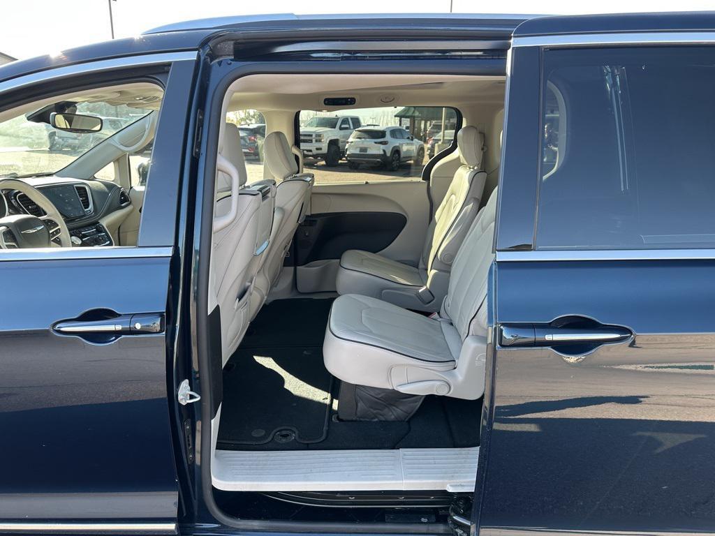 used 2021 Chrysler Pacifica car, priced at $36,807