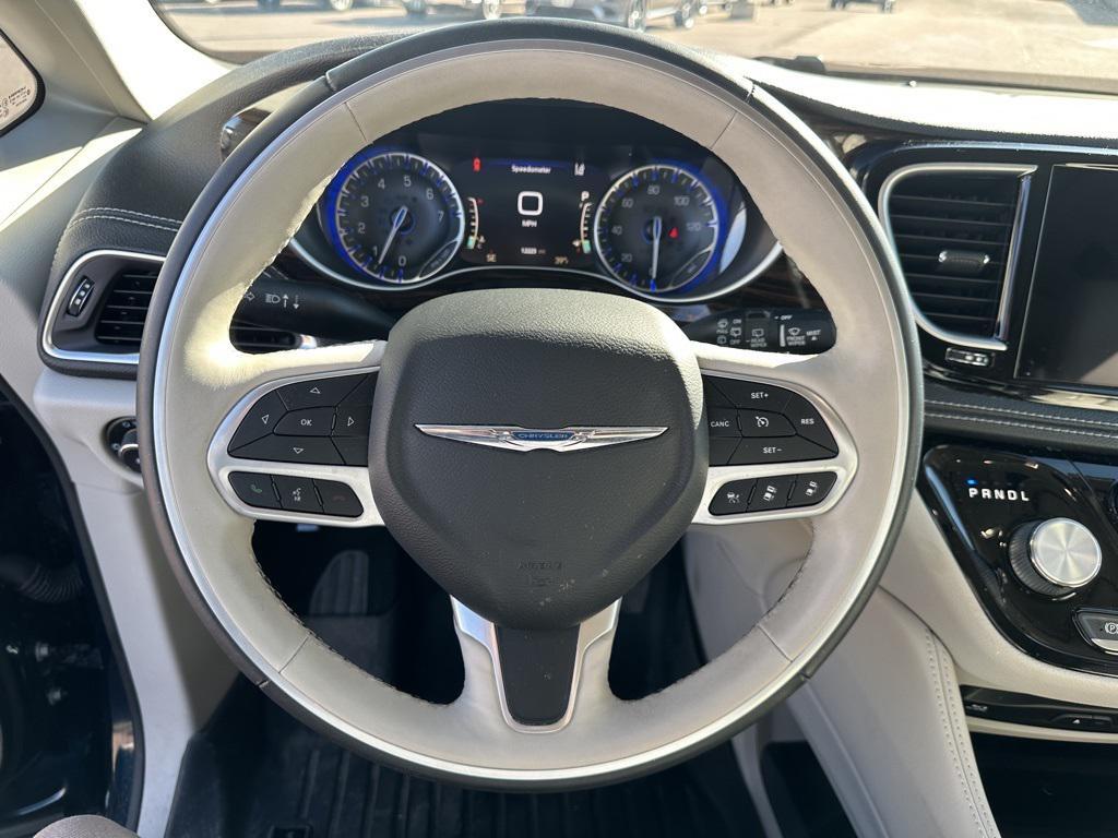 used 2021 Chrysler Pacifica car, priced at $36,807