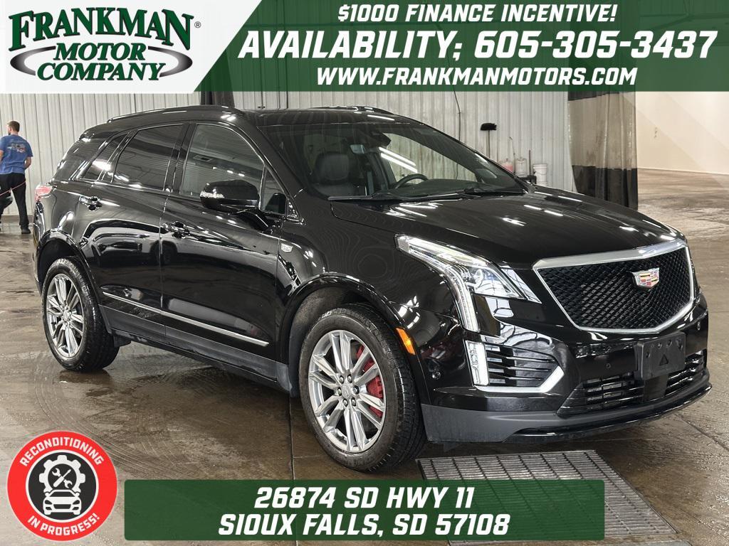 used 2024 Cadillac XT5 car, priced at $41,992