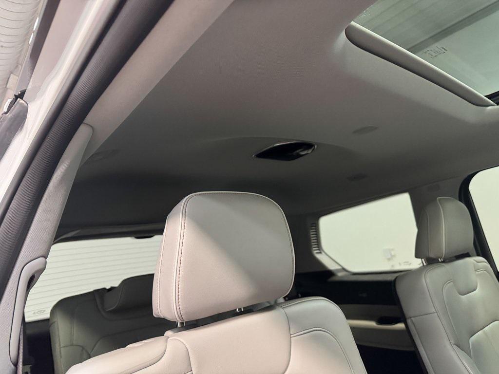 used 2023 Jeep Grand Cherokee L car, priced at $39,987