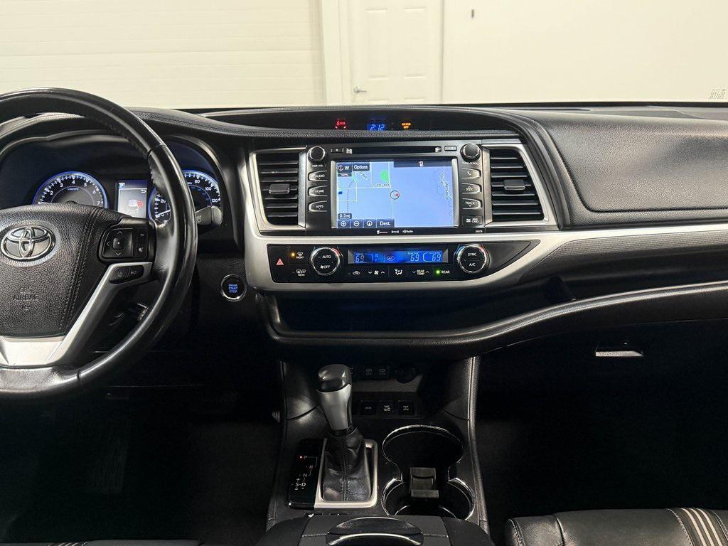used 2017 Toyota Highlander car, priced at $22,900