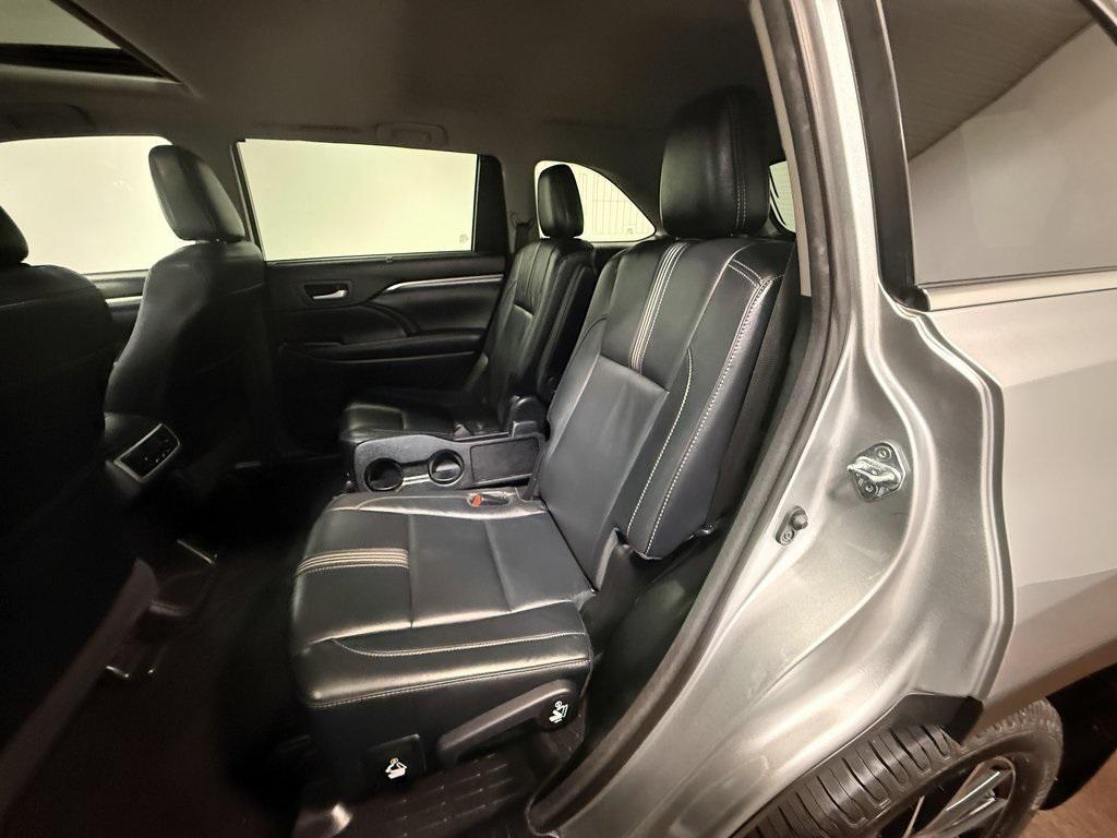 used 2017 Toyota Highlander car, priced at $22,900