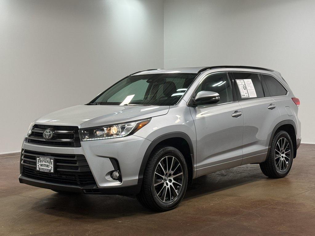used 2017 Toyota Highlander car, priced at $22,900