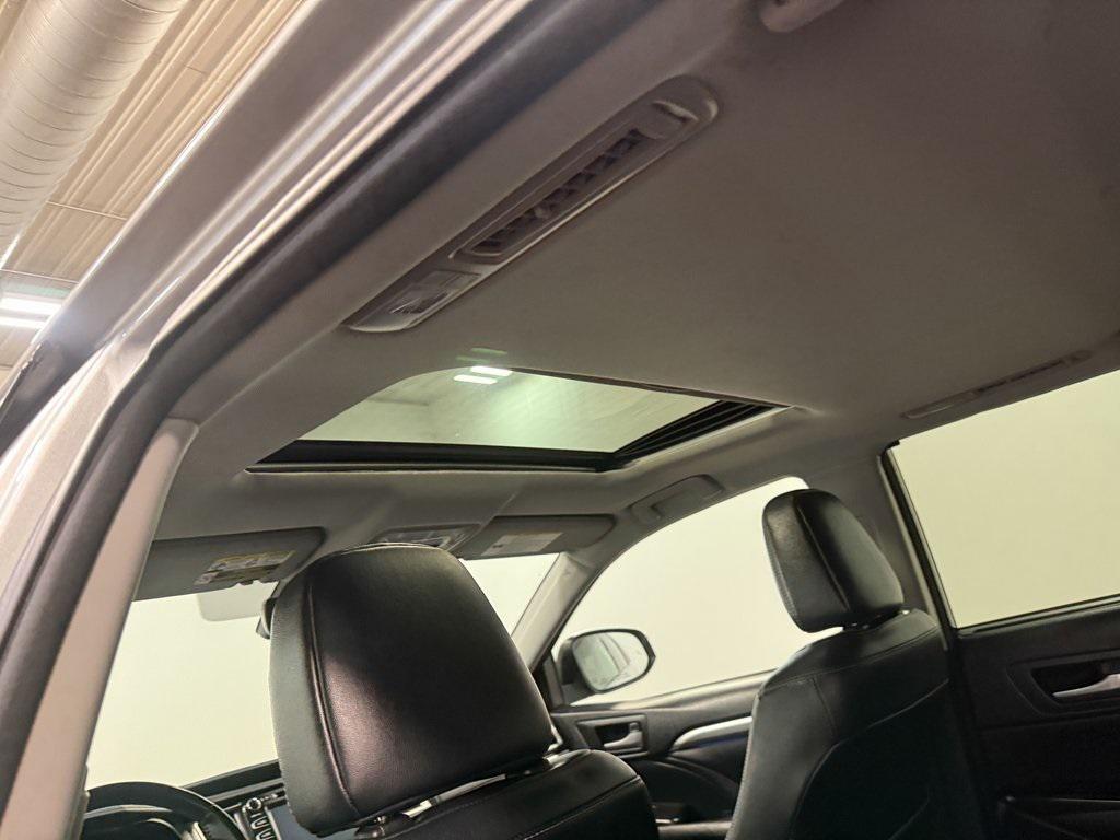 used 2017 Toyota Highlander car, priced at $22,900