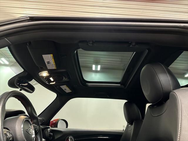 used 2020 MINI Hardtop car, priced at $25,852