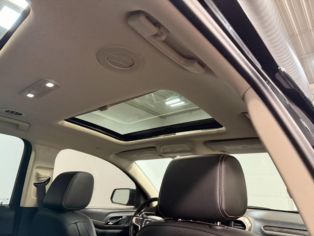 used 2022 GMC Acadia car, priced at $32,886