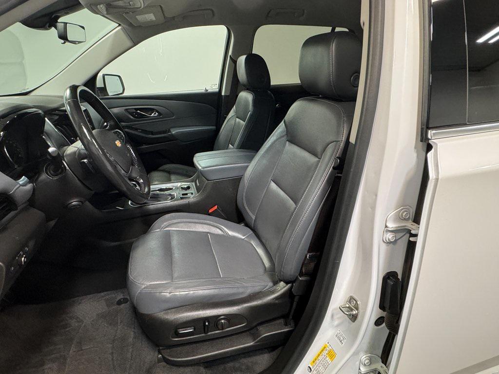used 2021 Chevrolet Traverse car, priced at $27,903