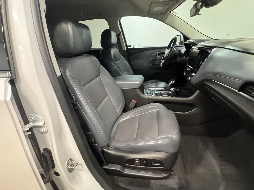 used 2021 Chevrolet Traverse car, priced at $27,903