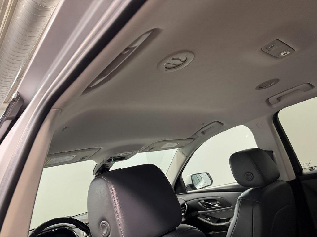 used 2021 Chevrolet Traverse car, priced at $27,903