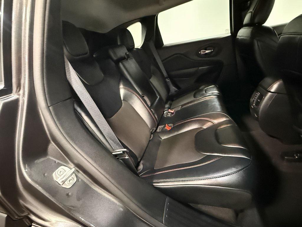 used 2022 Jeep Cherokee car, priced at $25,612