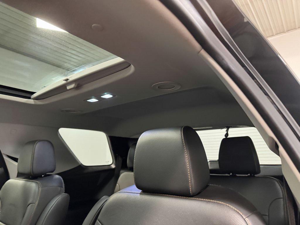 used 2019 Chevrolet Traverse car, priced at $23,297