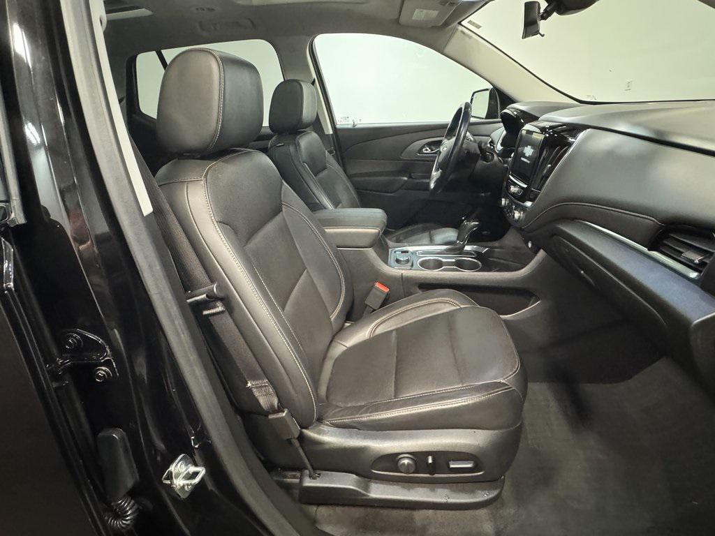 used 2019 Chevrolet Traverse car, priced at $23,297