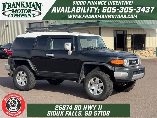 used 2007 Toyota FJ Cruiser car, priced at $14,645