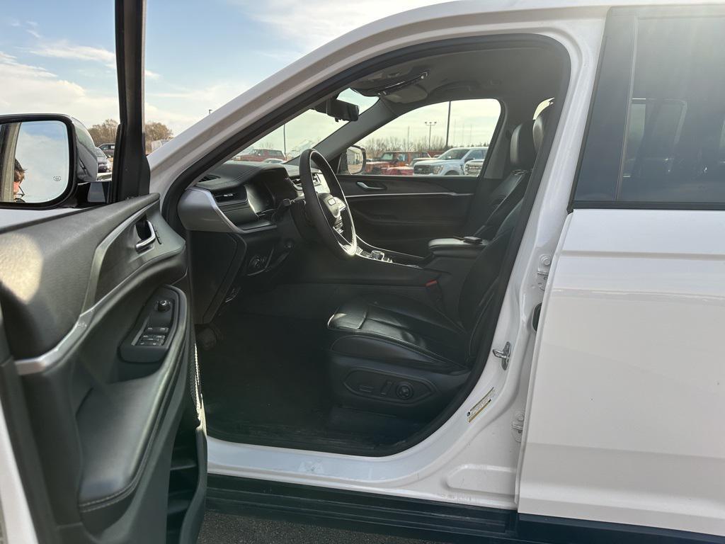 used 2023 Jeep Grand Cherokee car, priced at $30,520