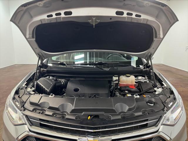 used 2020 Chevrolet Traverse car, priced at $27,556
