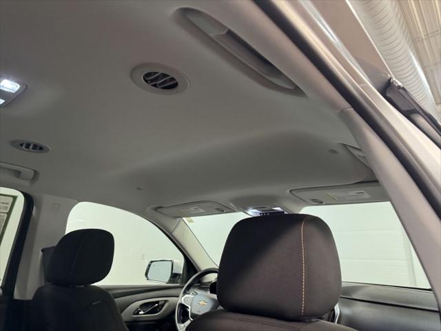 used 2020 Chevrolet Traverse car, priced at $27,556