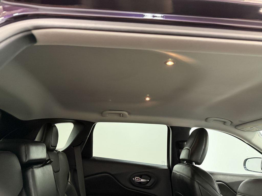 used 2021 Jeep Cherokee car, priced at $20,027