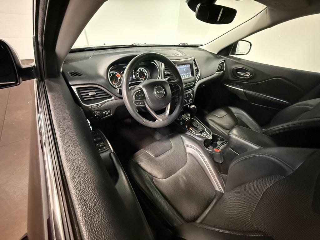 used 2021 Jeep Cherokee car, priced at $20,027