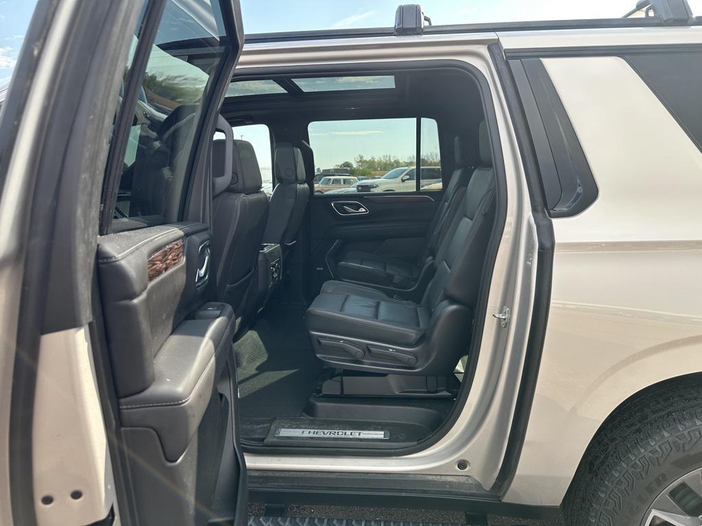 used 2023 Chevrolet Suburban car, priced at $51,992