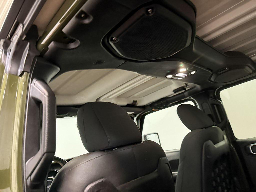 used 2021 Jeep Gladiator car, priced at $36,592