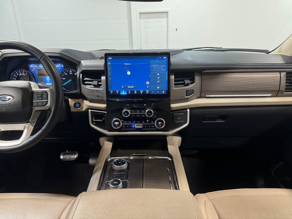 used 2024 Ford Expedition car, priced at $48,929
