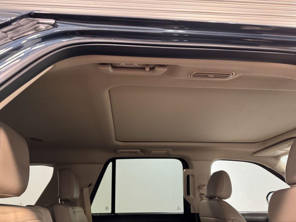 used 2024 Ford Expedition car, priced at $48,929