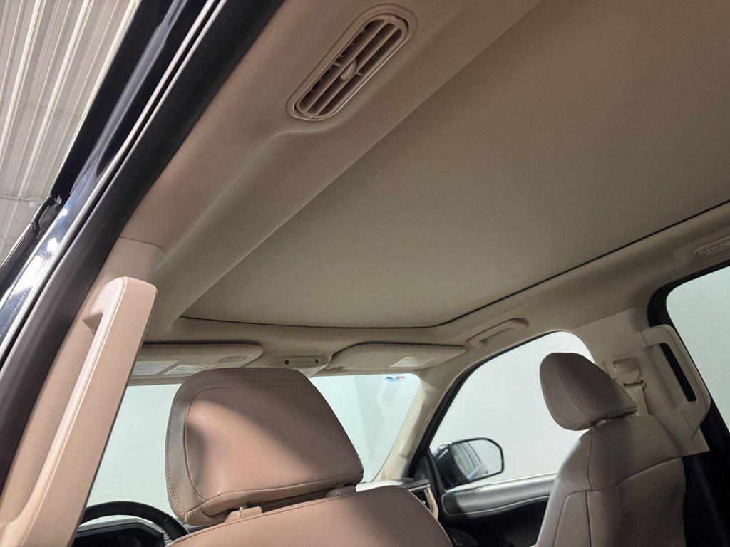 used 2024 Ford Expedition car, priced at $48,929