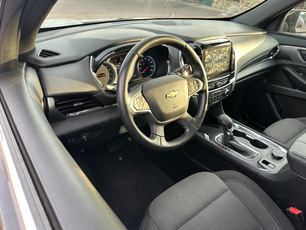 used 2023 Chevrolet Traverse car, priced at $29,989