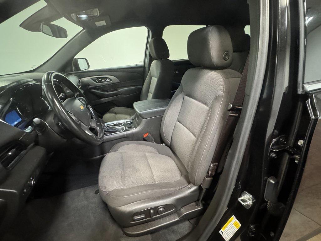 used 2023 Chevrolet Traverse car, priced at $29,500