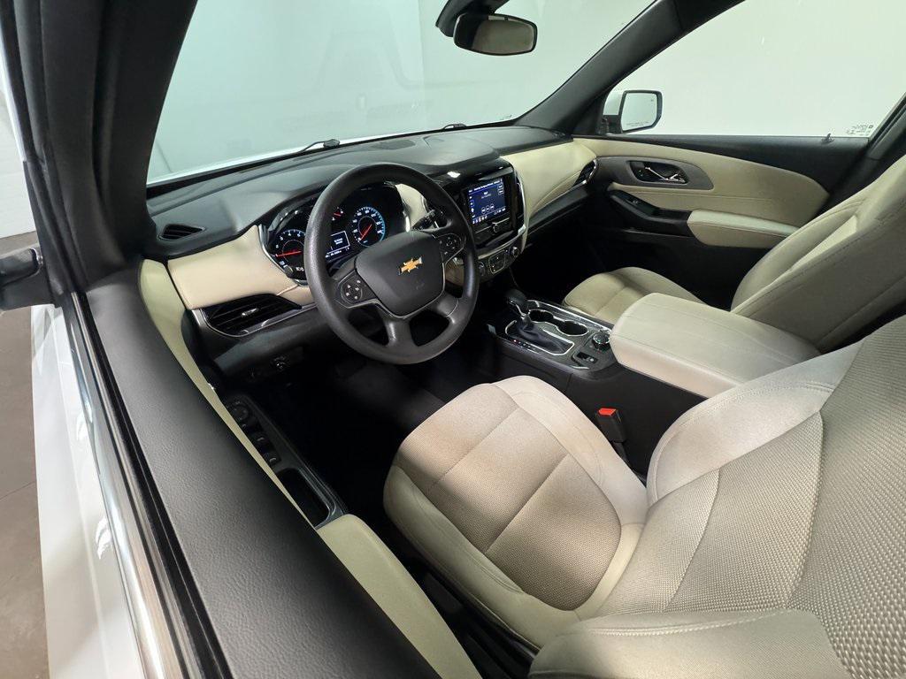 used 2023 Chevrolet Traverse car, priced at $25,285
