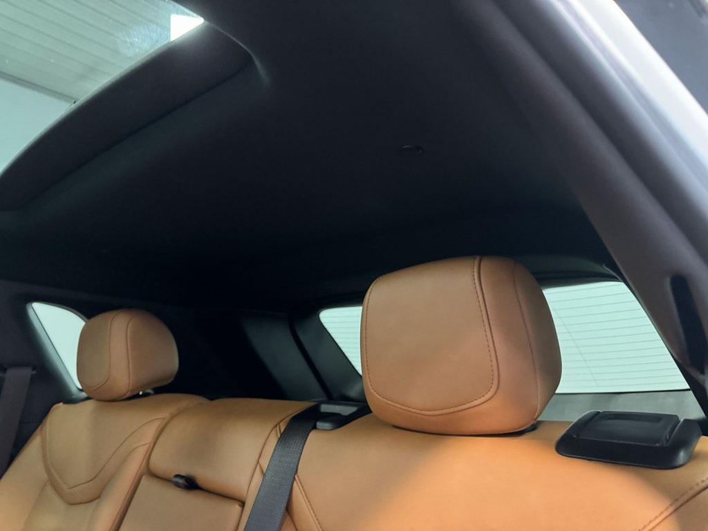 used 2022 Cadillac XT5 car, priced at $31,307