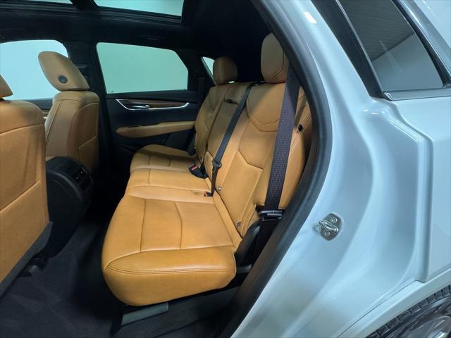used 2022 Cadillac XT5 car, priced at $31,989