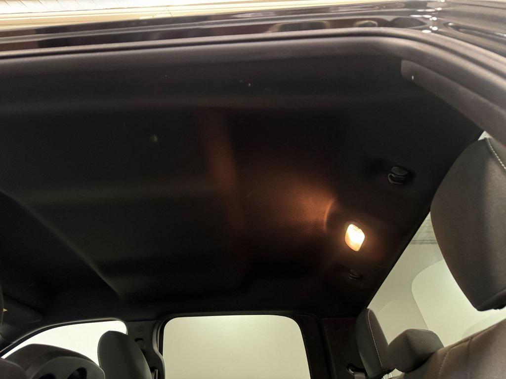 used 2022 Ram 1500 Classic car, priced at $33,087