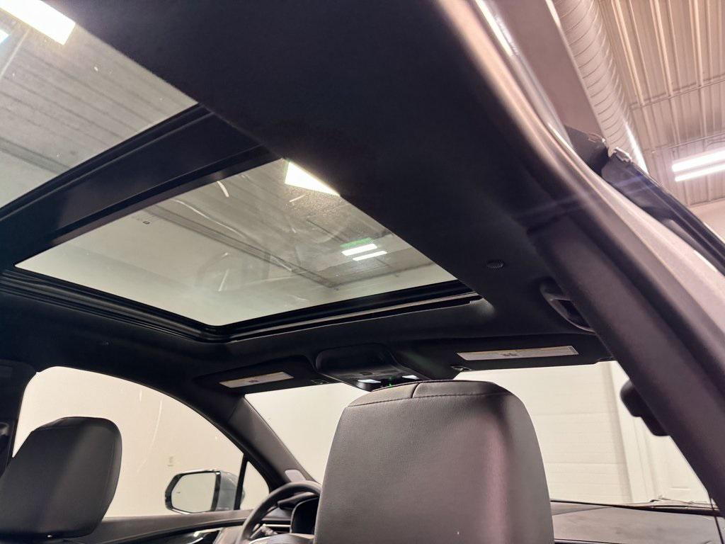 used 2025 Cadillac XT5 car, priced at $46,748