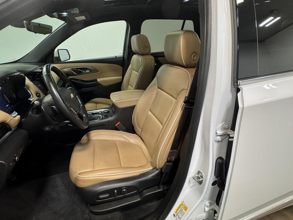 used 2023 Chevrolet Traverse car, priced at $41,827