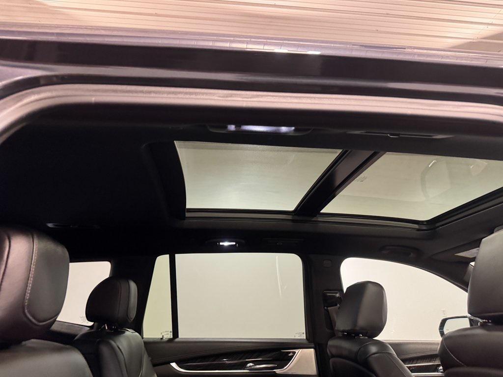 used 2021 Cadillac XT6 car, priced at $31,882