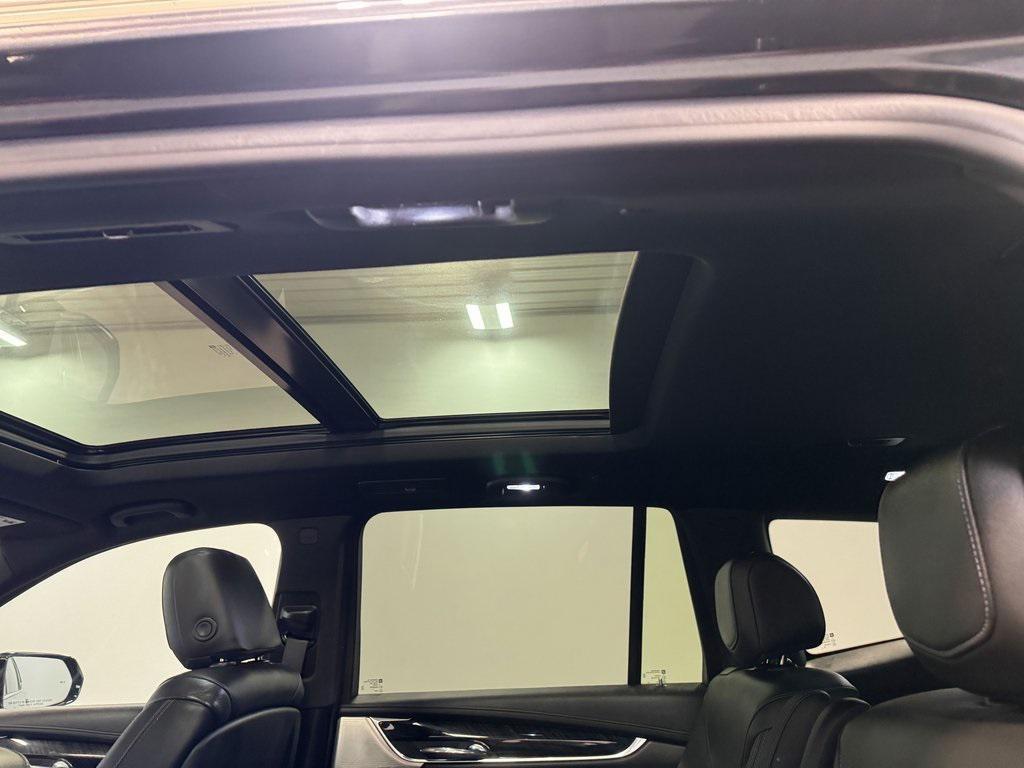 used 2021 Cadillac XT6 car, priced at $31,882