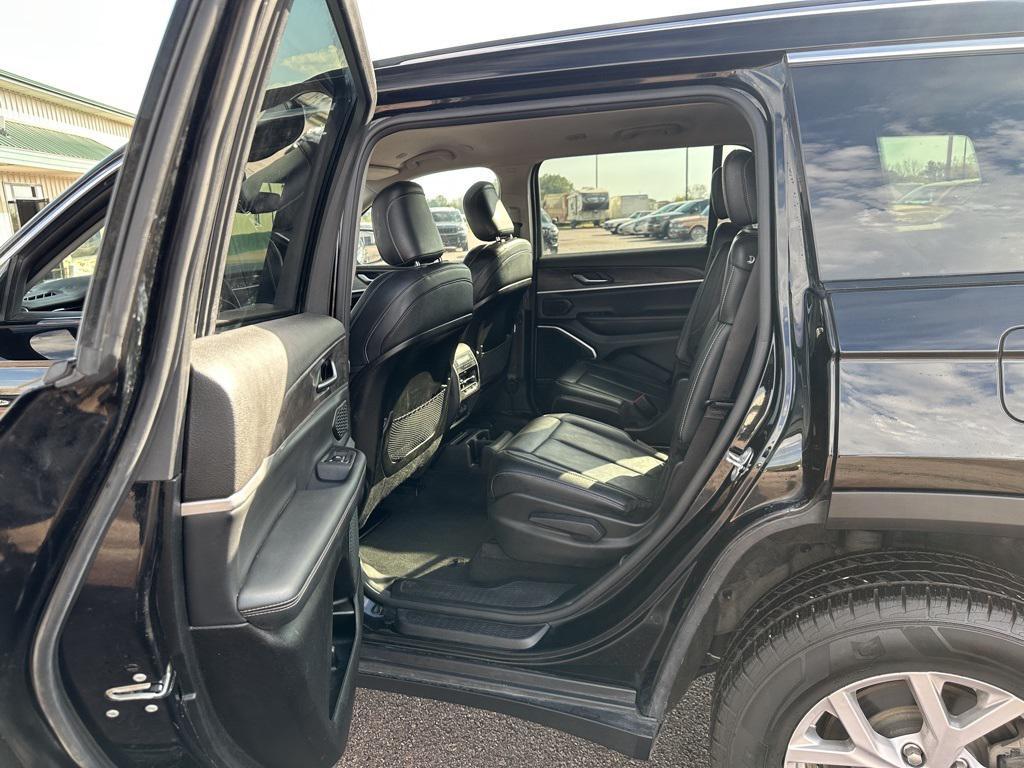 used 2022 Jeep Grand Cherokee L car, priced at $30,581