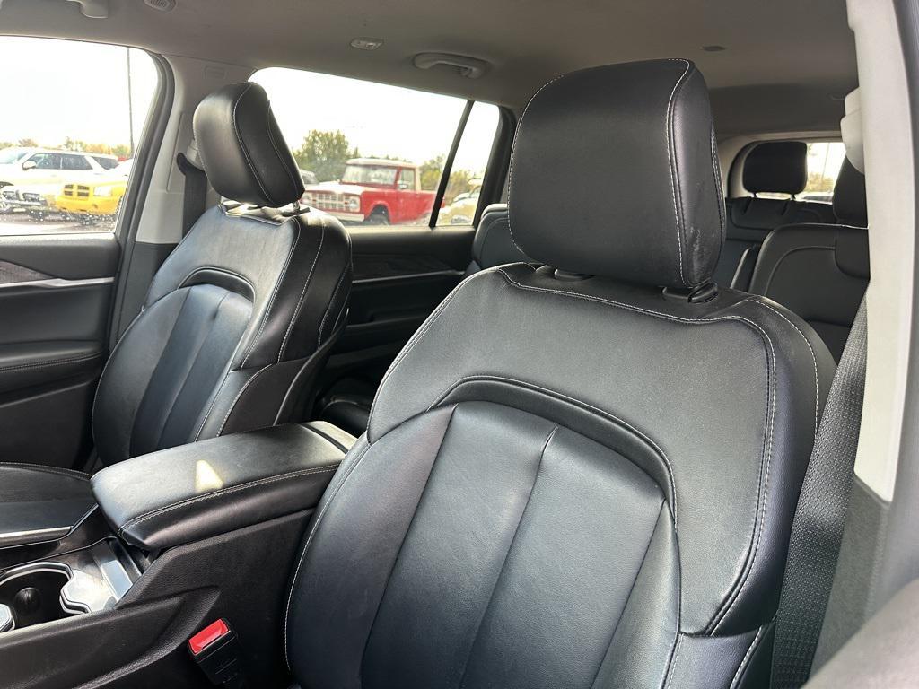 used 2022 Jeep Grand Cherokee L car, priced at $30,581