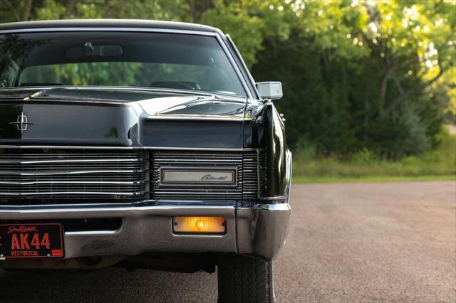 used 1970 Lincoln Continental car, priced at $32,500