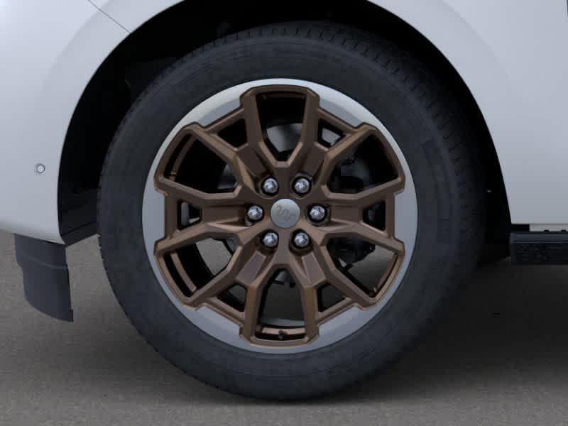 new 2025 Ford Expedition car, priced at $85,403